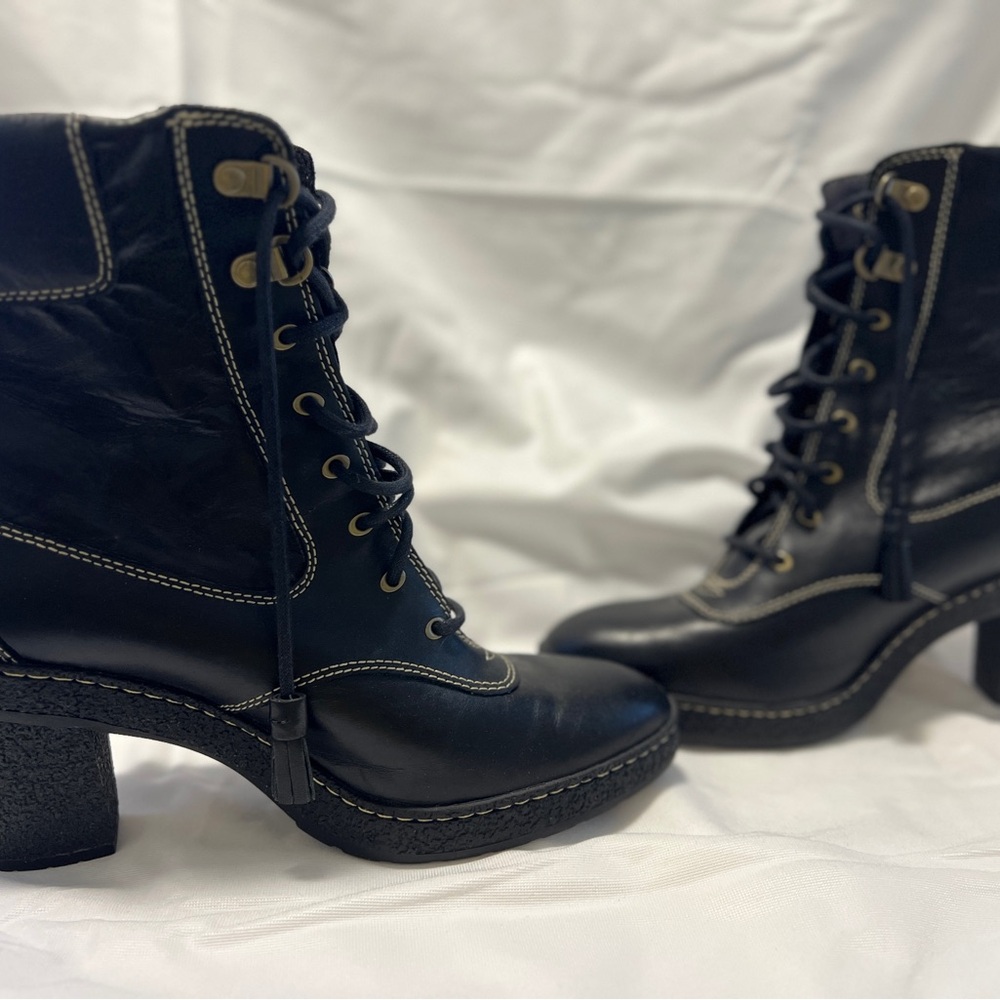 Timberland Black Lace-Up Heeled Boots Size 8